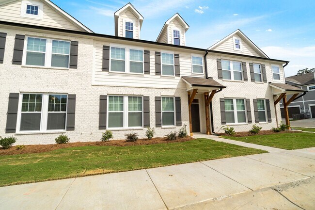 Building Photo - Brand New Construction Luxury Townhome in Pineville