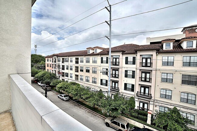 Building Photo - 407 Jackson Hill St