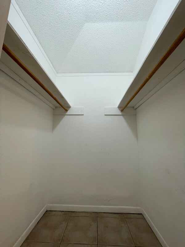 Building Photo - 175 Shawnee Dr