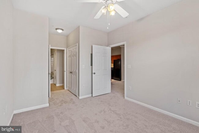 Building Photo - 12956 Centre Park Cir