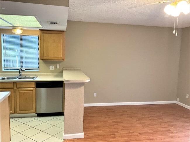Building Photo - 5442 Fulmar Dr