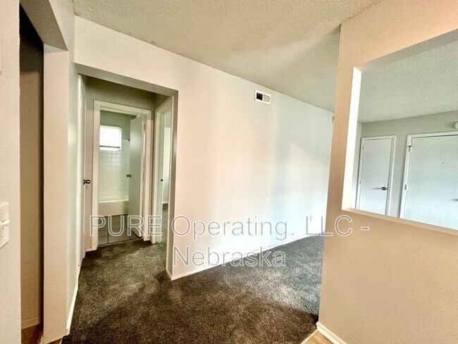 Building Photo - 4420 S 25th St