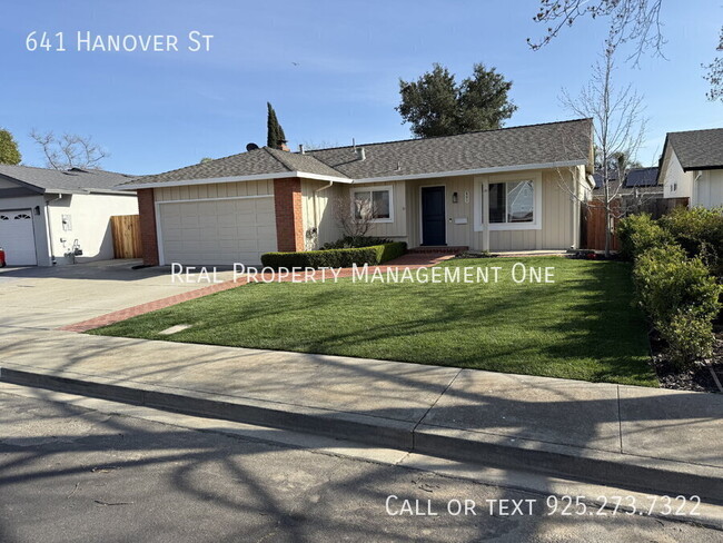 Primary Photo - Gorgeous 3 Bedroom, 2 Bathroom Single Leve...