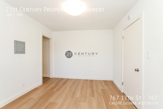 Building Photo - 767 17th St