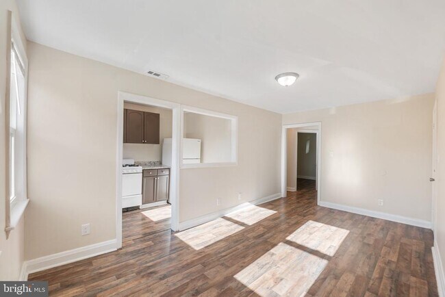 Building Photo - 5424 Belle Vista Ave