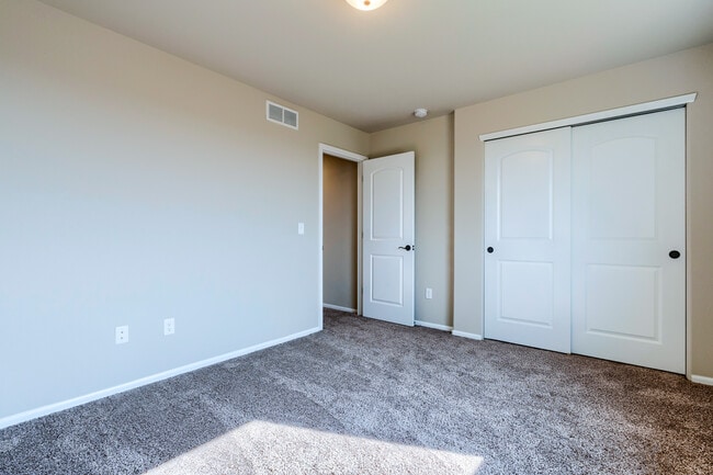 Building Photo - 1753 Long Shadow Dr