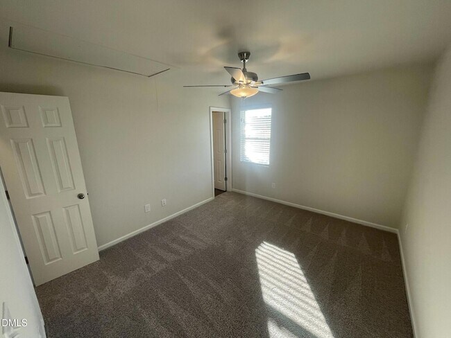 Building Photo - 1003 Peony Ln