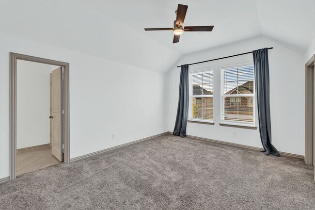 Building Photo - 1320 Hill Country Pl