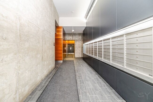 Building Photo - 1720 S Michigan Ave