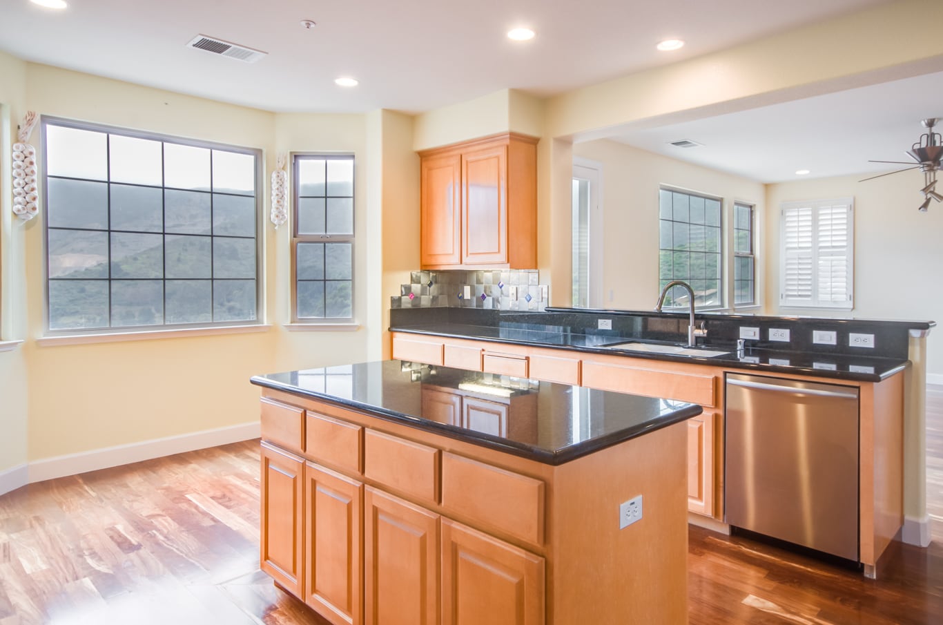 Building Photo - 55 Golden Aster Ct