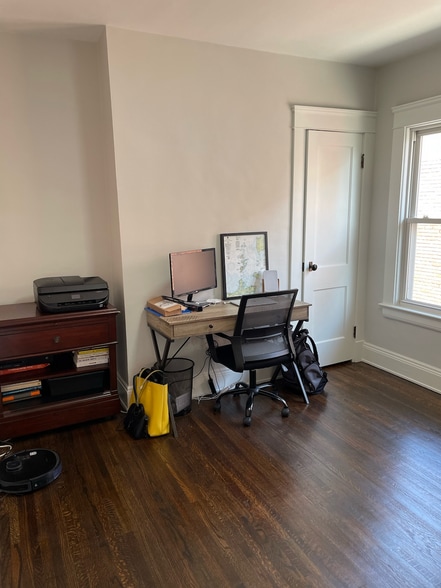 Downstairs Room 2 - 1443 Lakeland Ave