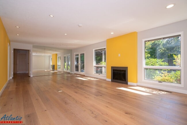 Building Photo - Beautiful Los Gatos Home | Remodeled | Swi...