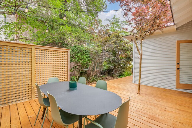 Building Photo - Bungalow Heaven in Baldwin Park!