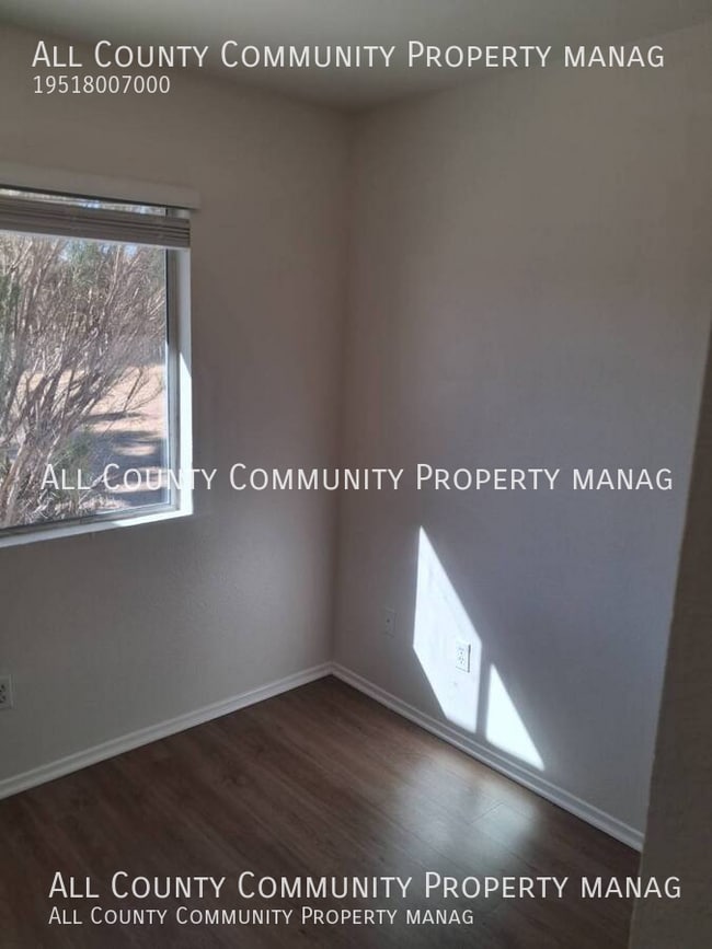 Building Photo - 58439 Palisade Dr