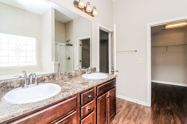 Building Photo - 119 Cessna Dr