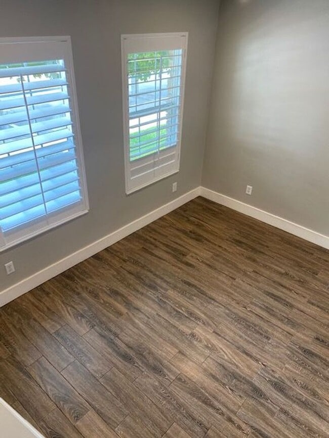Building Photo - Come take a look at this spacious Rental