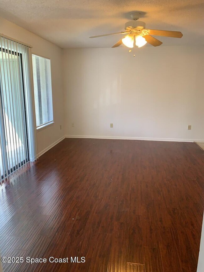 Building Photo - 3595 Sable Palm Ln