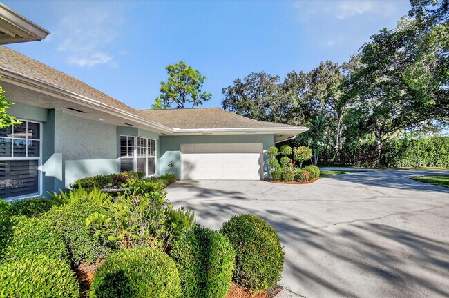 Building Photo - 13172 Doubletree Cir