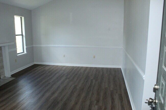 Building Photo - New remolded two close to Fort Gordon and Downtown Augusta Medical Center S