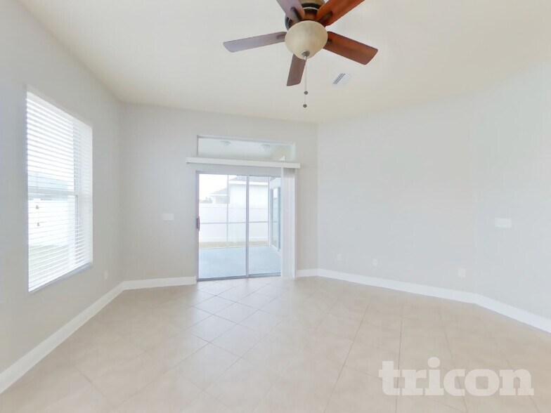 Building Photo - 30656 Palmerston Pl
