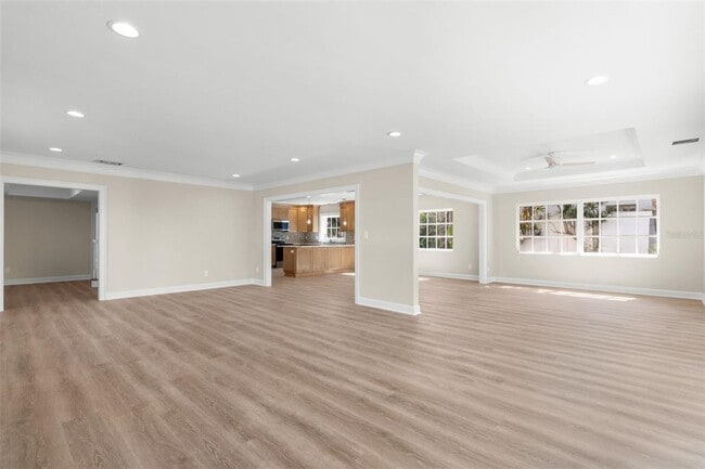 Building Photo - 11 Brightwaters Cir NE
