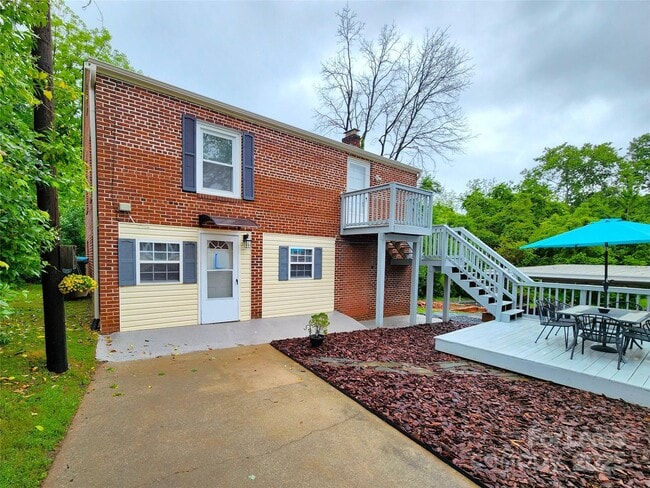 Building Photo - 706 N Caldwell St
