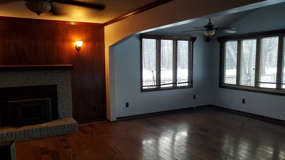 Building Photo - 5049 Babbitt Rd