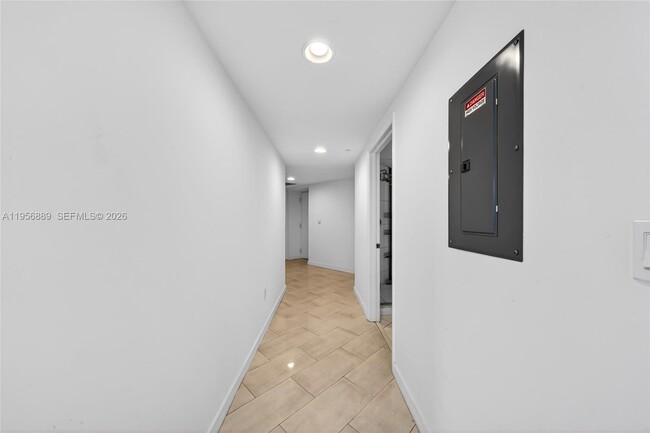 Building Photo - 500 Brickell Ave