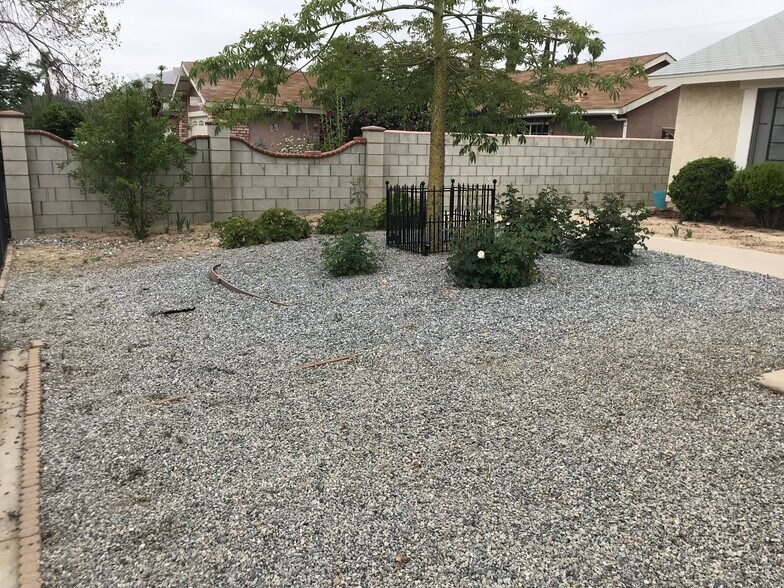 Building Photo - 24312 Dunlavy Ct