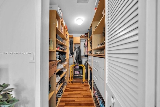 Building Photo - 1400 Salzedo St