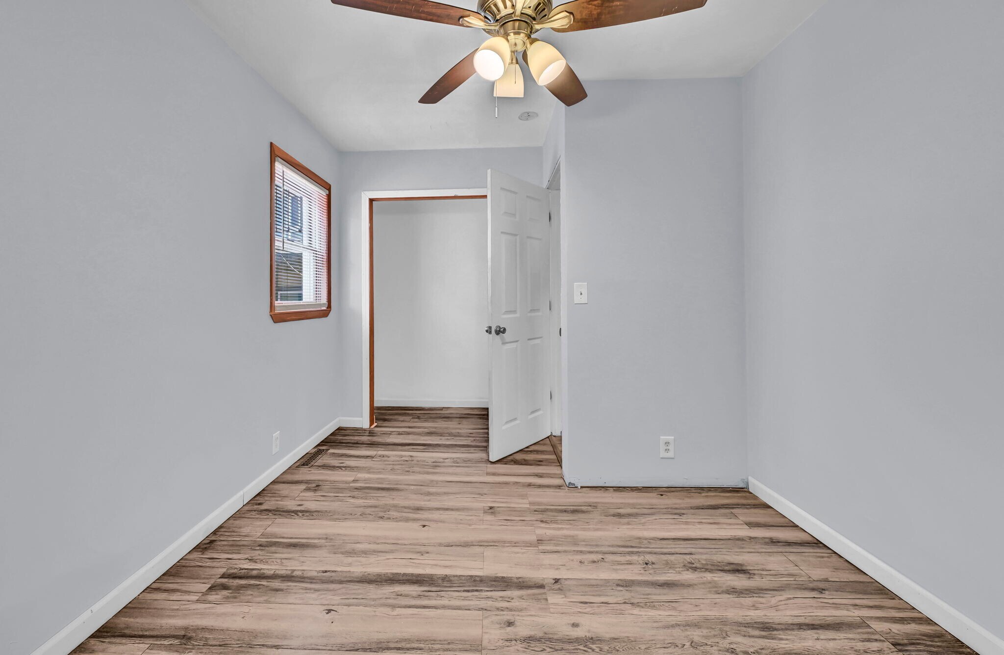 Building Photo - 12401 Fairview Ct