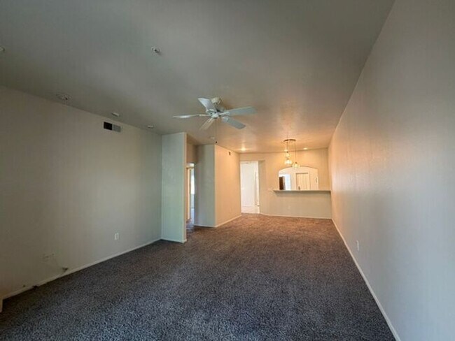 Building Photo - 7021 E Earll Dr