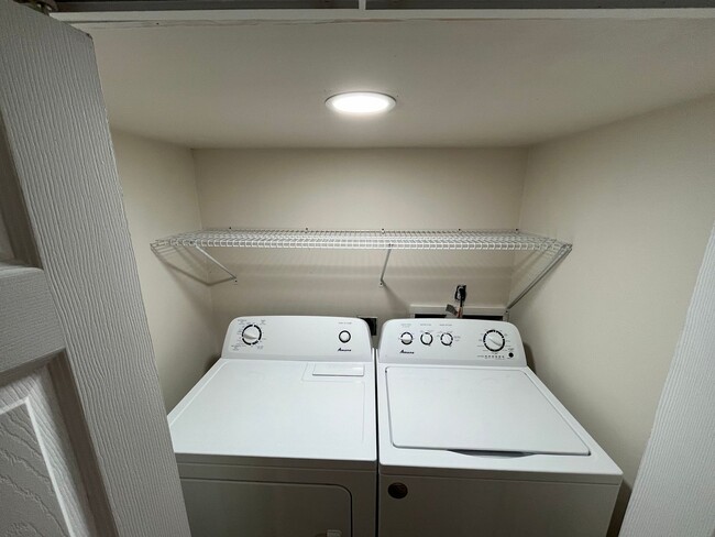 Building Photo - Spacious 2 bedroom basement apartment