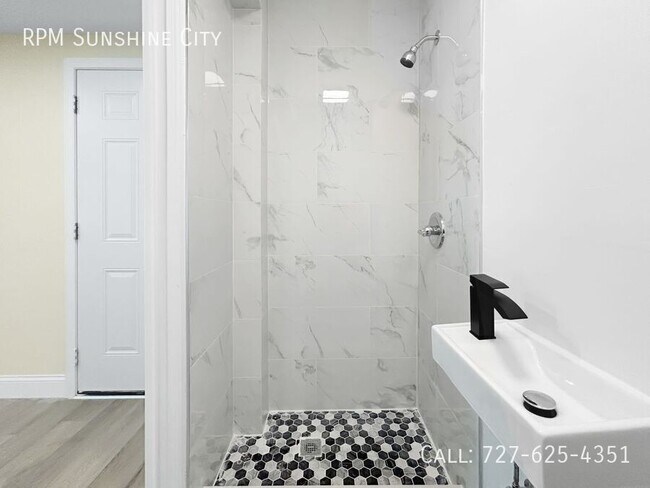 Building Photo - 9814 110th Ln N