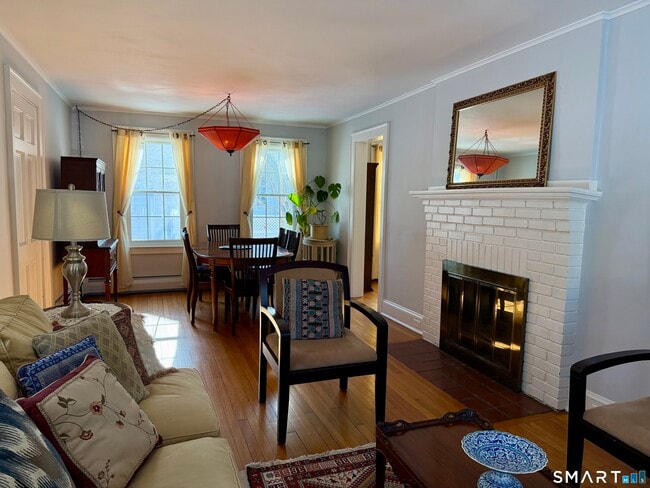 Building Photo - 43 Neck Rd