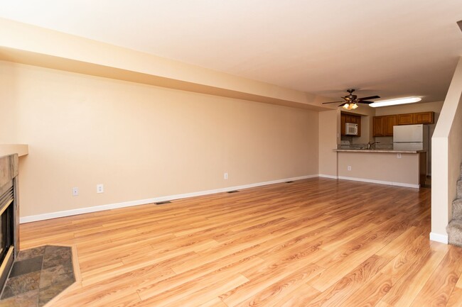 Building Photo - Charming 2-Bed, 2-Bath Townhome– Move-In R...