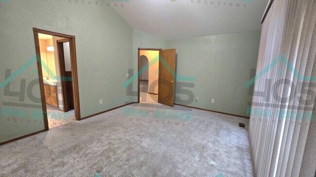 Building Photo - 3 Bed CA Schools