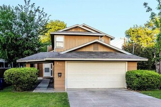 Building Photo - 911 Rockwall St