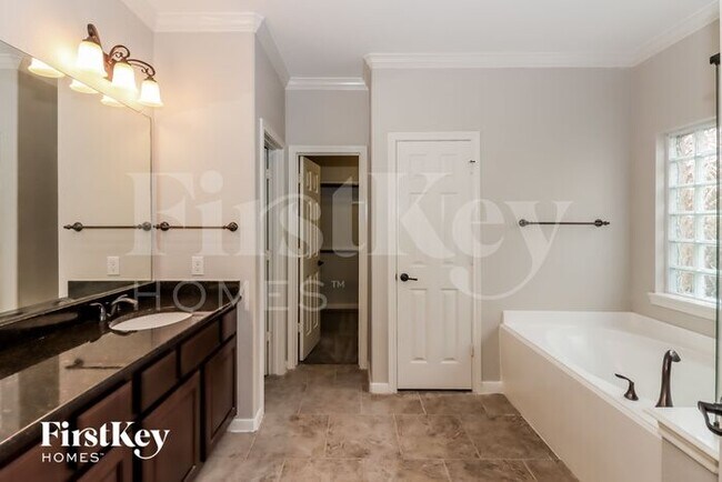 Building Photo - 19810 Valkyrie Dr