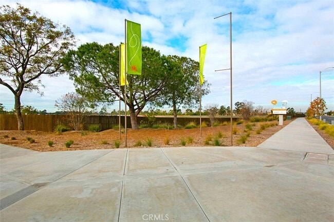 Building Photo - 227 Follyhatch