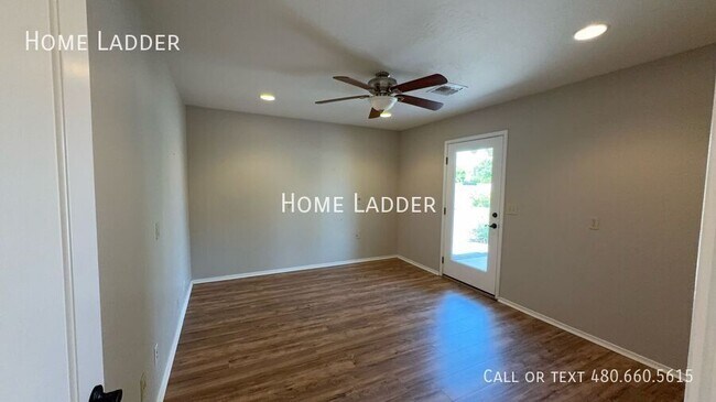 Building Photo - 2178 E Golf Ave