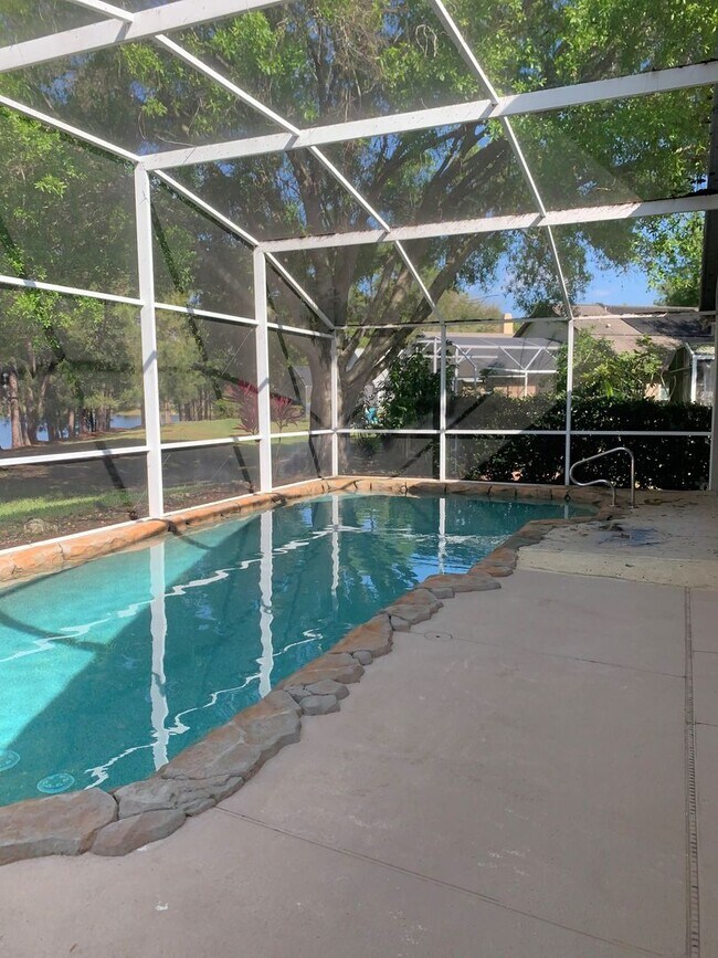 Building Photo - 3/2 Pool Home in Manderley Run