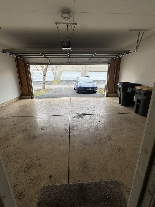 Building Photo - 309 Springbrook Trail S