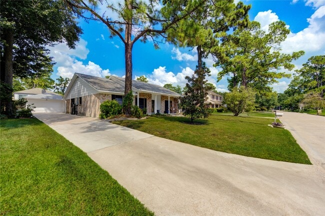 Building Photo - 5930 Miller Valley Dr