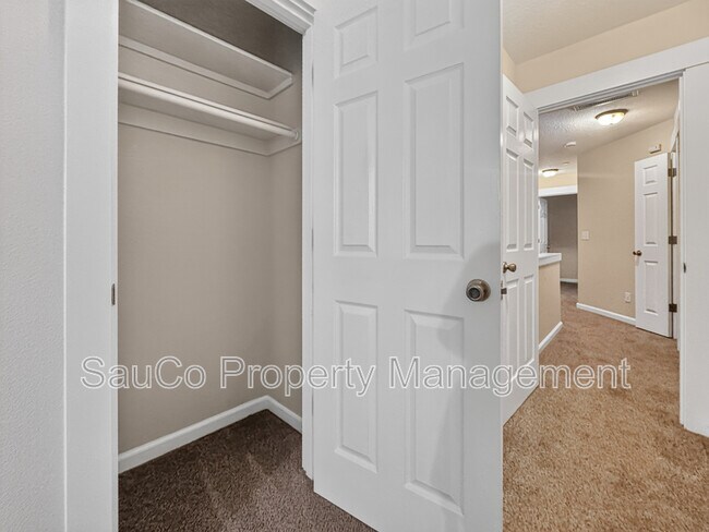 Building Photo - 1109 NE 106th Ave