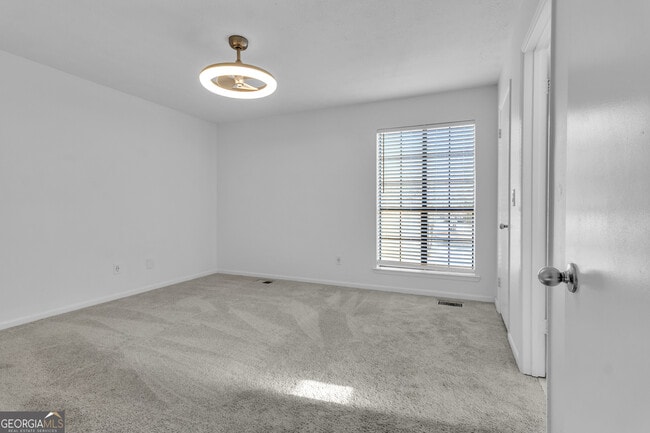 Building Photo - 2835 Mt Tabor Cir