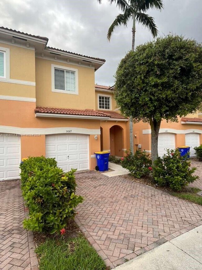 Building Photo - 5067 SE Mariner Garden Cir