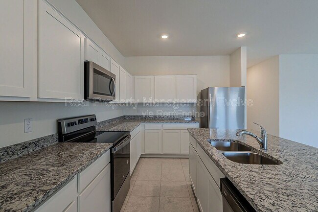 Building Photo - 9614 W Agora Ln