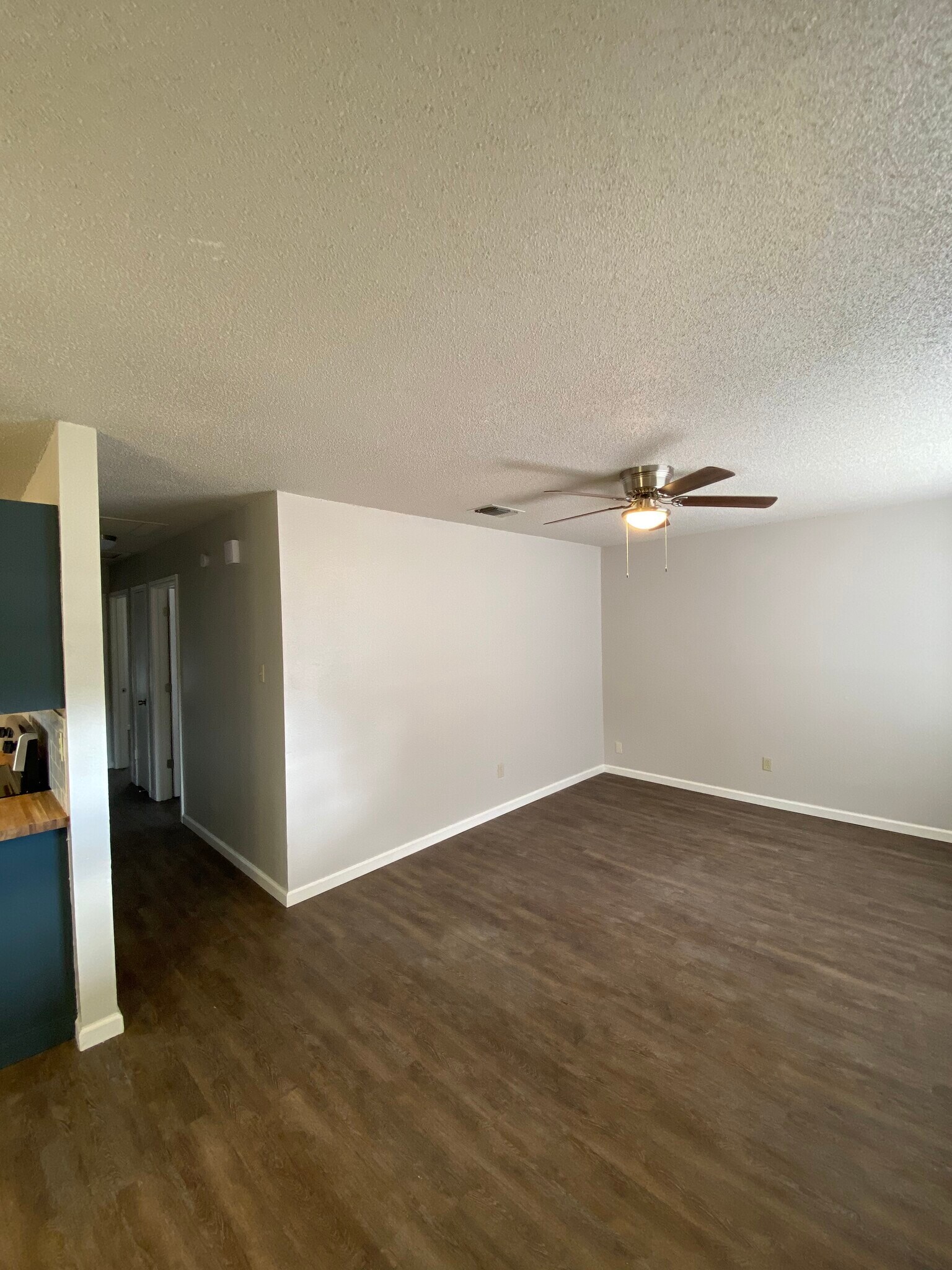 Building Photo - 4327 Stayman Dr
