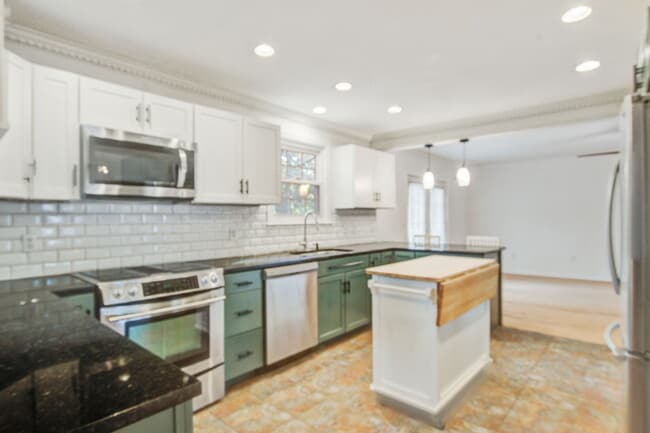 Building Photo - 1248 Winchester Dr